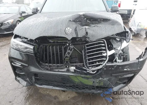 2022 BMW X7 xDrive40I z USA, uszkodzony, nr VIN 5UXCW2C08N9J22397